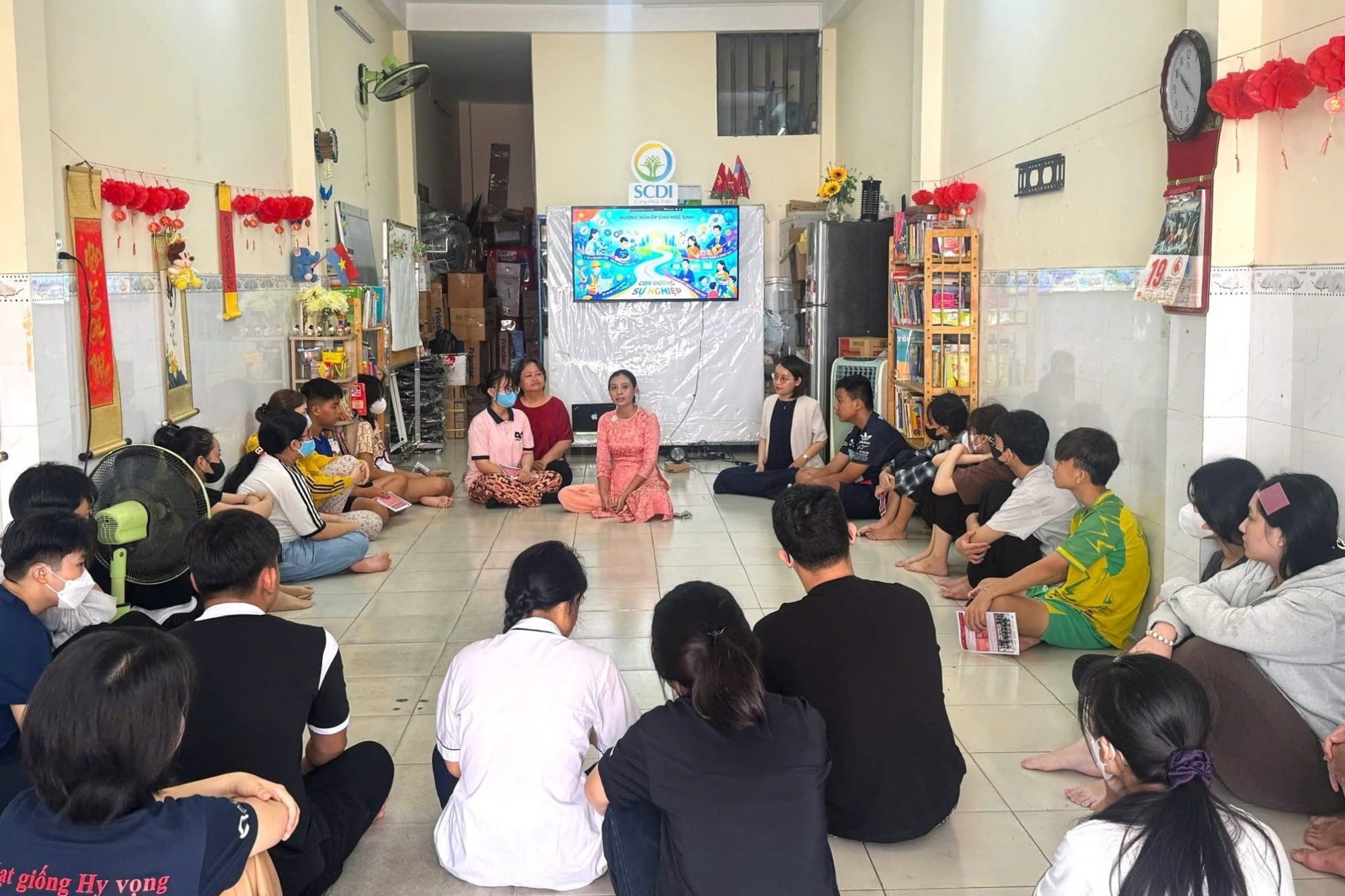 Cùng trẻ Cắt đứt Vòng xoáy tìm hiểu các lựa chọn học tập và nghề nghiệp