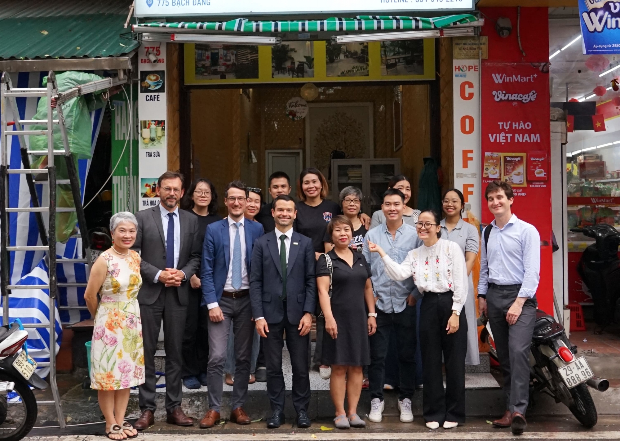 Củng cố hợp tác quốc tế trong đẩy lùi HIV/AIDS và chăm sóc sức khỏe cộng đồng