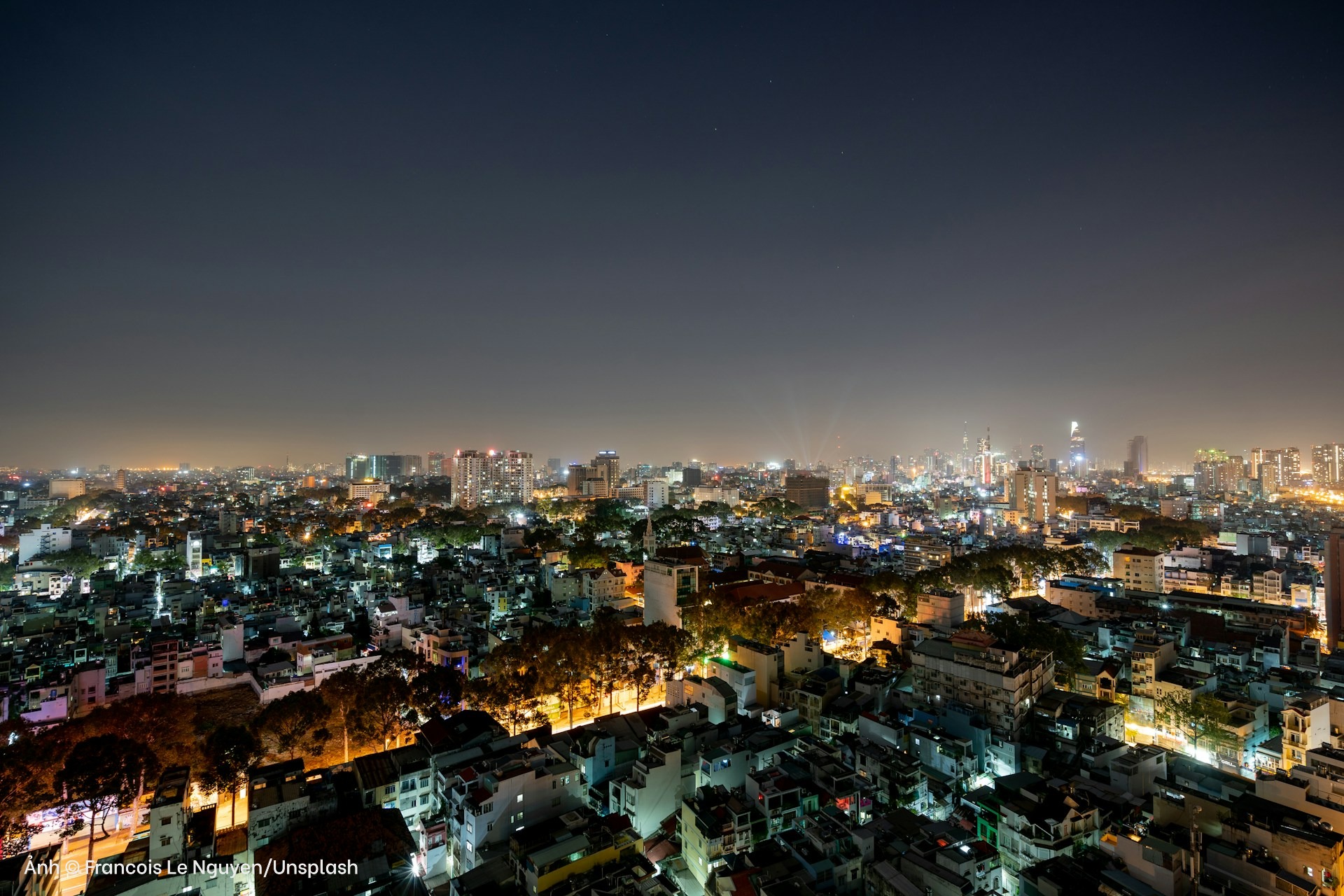 Ô nhiễm ánh sáng: Nguy cơ tiềm ẩn với sức khỏe và hệ sinh thái